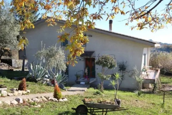 casa indipendente in vendita a Cerreto Sannita