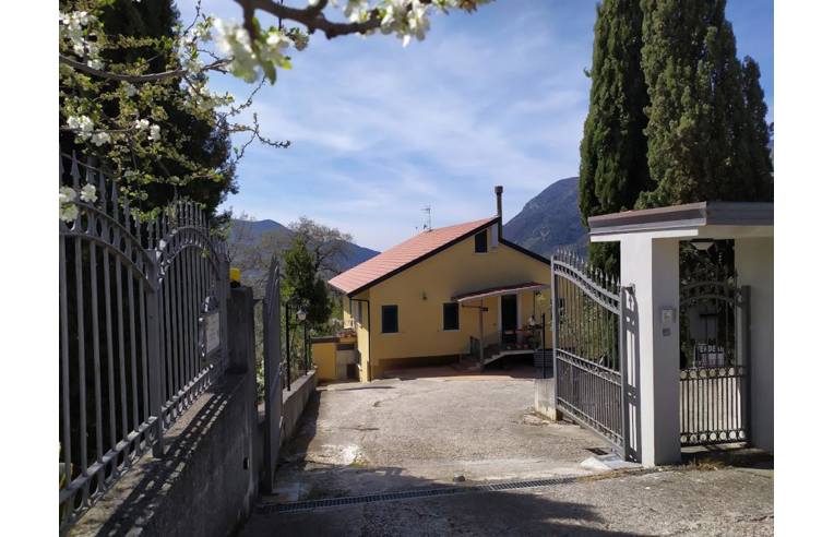 casa indipendente in vendita a Cerreto Sannita