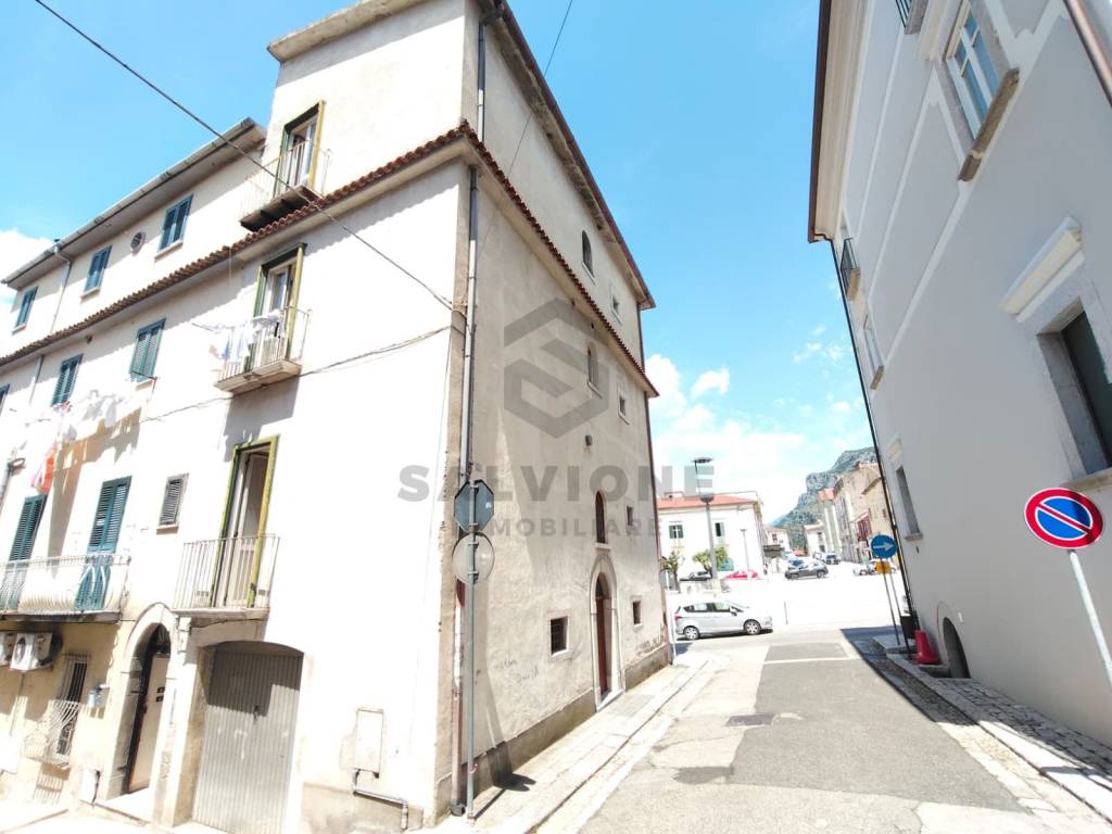 intera palazzina in vendita a Cerreto Sannita