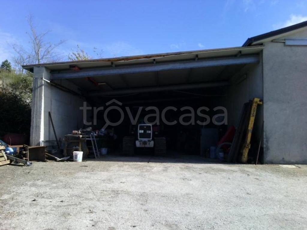 locale commerciale in vendita a Circello