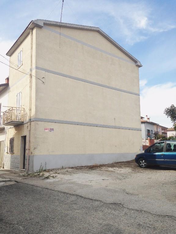 casa indipendente in vendita a Colle Sannita