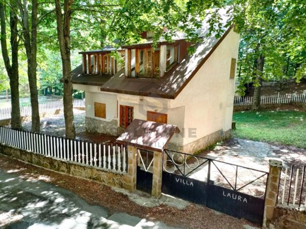 casa indipendente in vendita a Cusano Mutri in zona Bocca della Selva