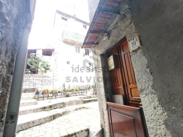 casa indipendente in vendita a Cusano Mutri