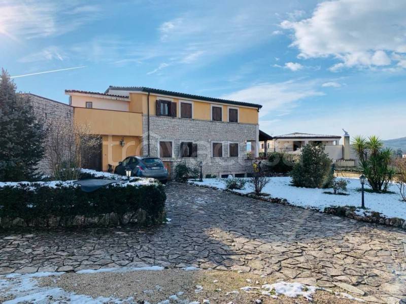 villa in vendita a Dugenta