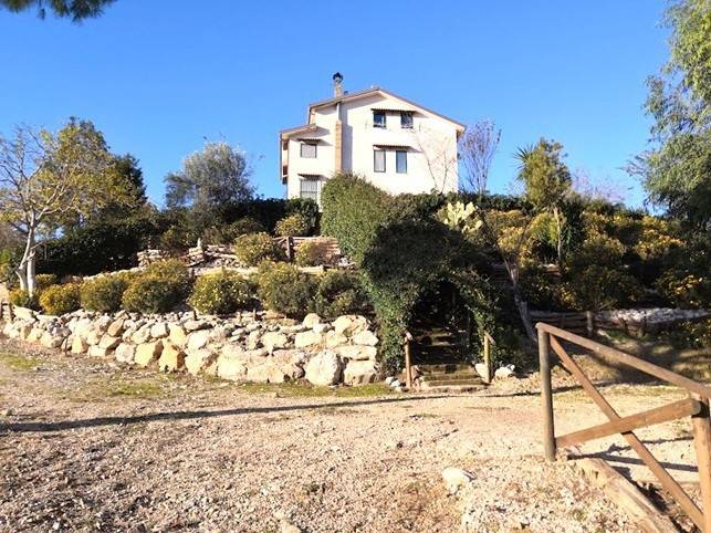 casa indipendente in vendita a Dugenta
