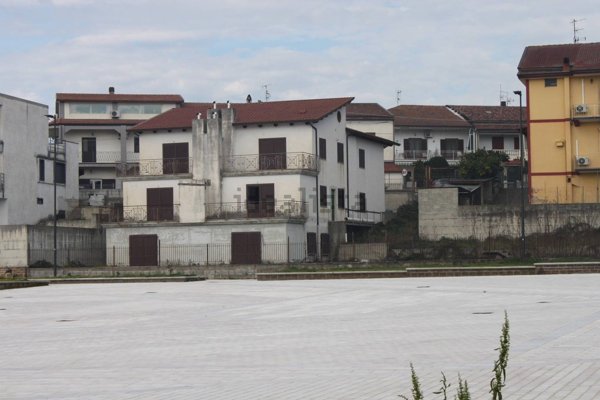 appartamento in vendita a Dugenta