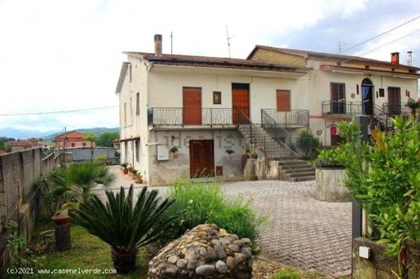 casa indipendente in vendita a Dugenta in zona Santa Maria Impesole