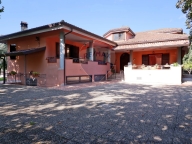 casa indipendente in vendita a Dugenta