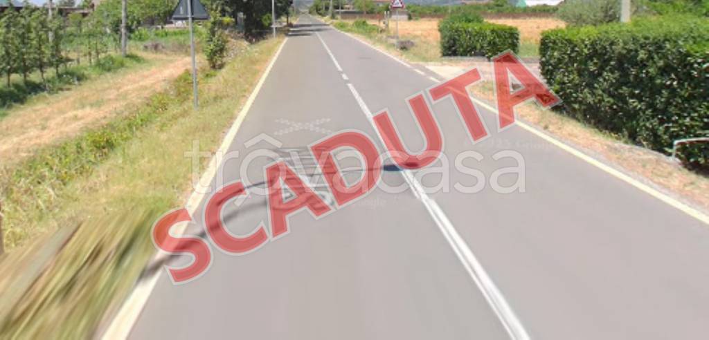 locale commerciale in vendita a Dugenta