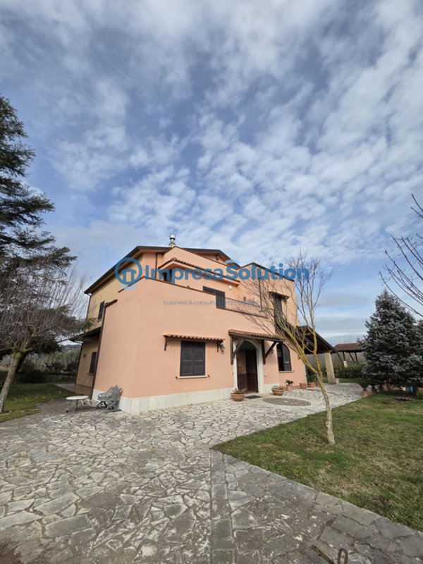 casa indipendente in vendita a Dugenta in zona Santa Maria Impesole