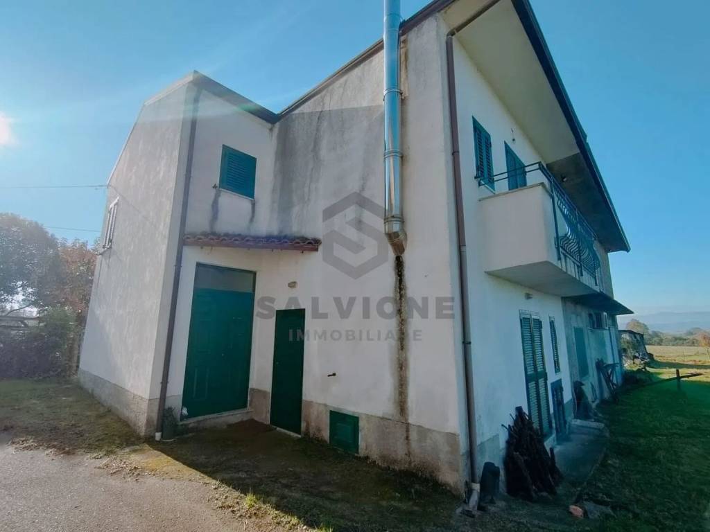 casa indipendente in vendita a Faicchio