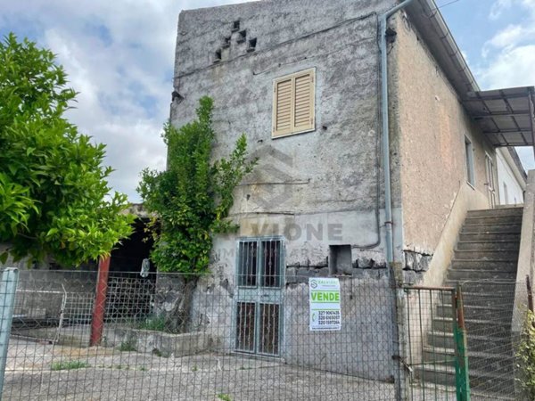casa indipendente in vendita a Faicchio