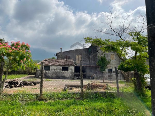 appartamento in vendita a Faicchio in zona Coppoli