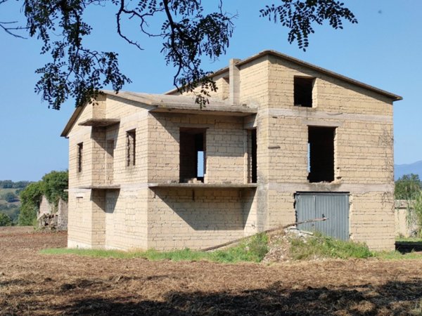 casa indipendente in vendita a Faicchio