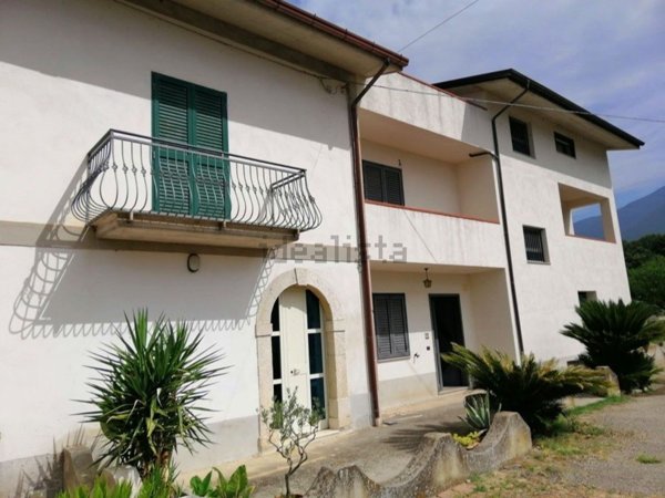 casa indipendente in vendita a Faicchio