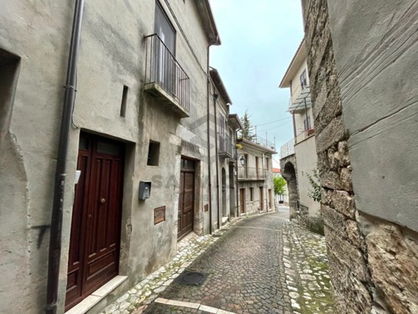 casa indipendente in vendita a Faicchio