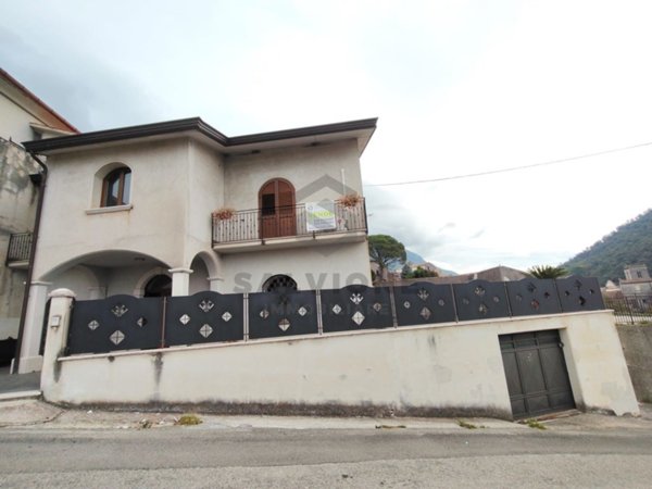 casa indipendente in vendita a Faicchio