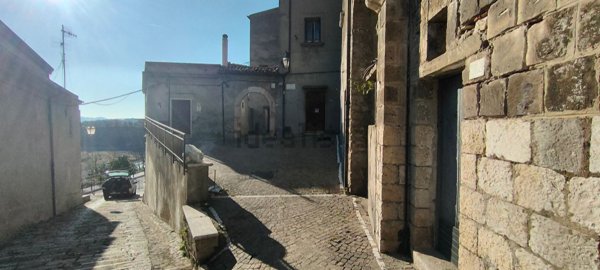 casa indipendente in vendita a Faicchio