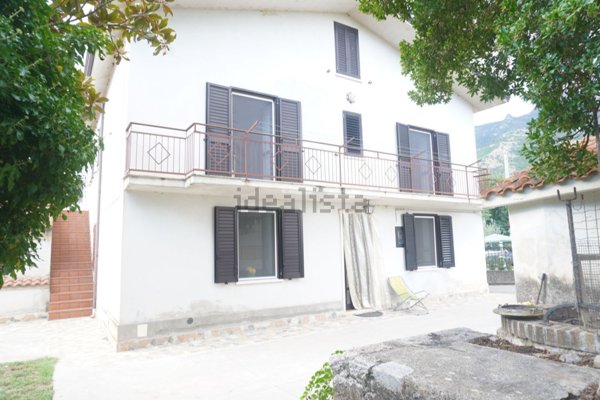 esavano in vendita a Faicchio in zona Massa