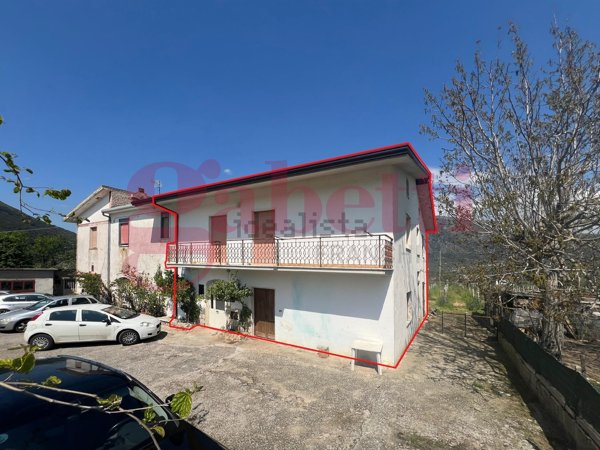 casa semindipendente in vendita a Faicchio