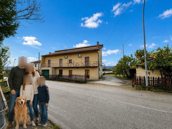 casa indipendente in vendita a Faicchio