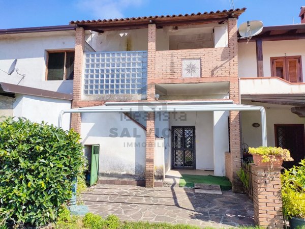 casa indipendente in vendita a Faicchio in zona Coppoli