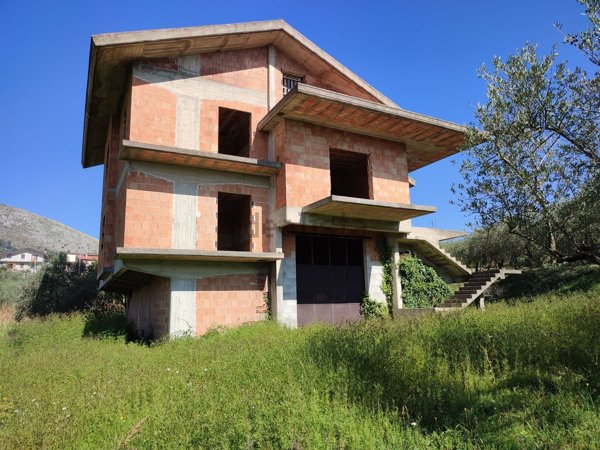 casa indipendente in vendita a Foglianise in zona Prato
