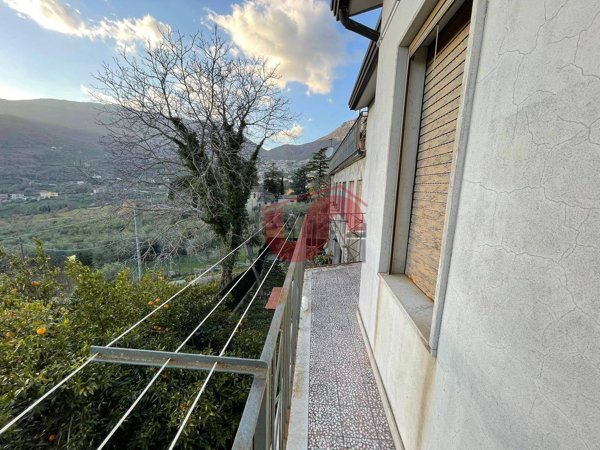 casa semindipendente in vendita a Foglianise