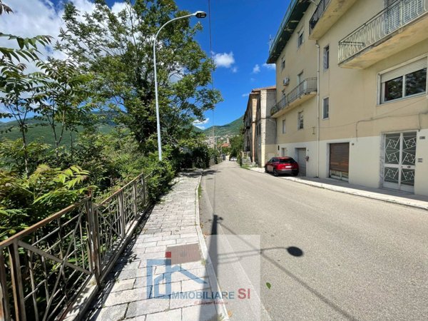 casa semindipendente in vendita a Foglianise in zona Leschito