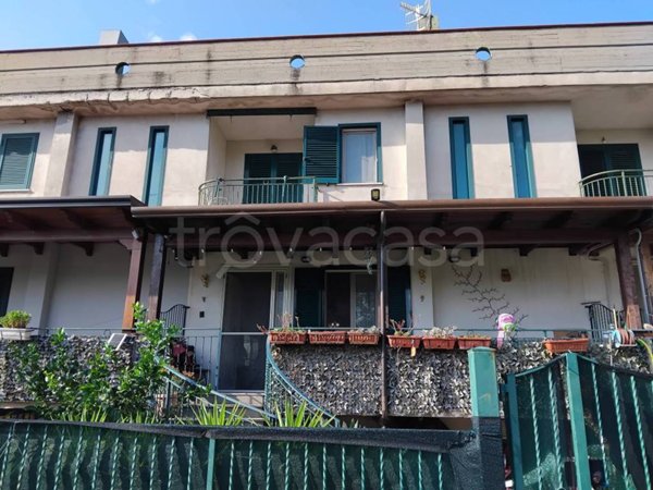 casa indipendente in vendita a Forchia in zona S. Alfonso