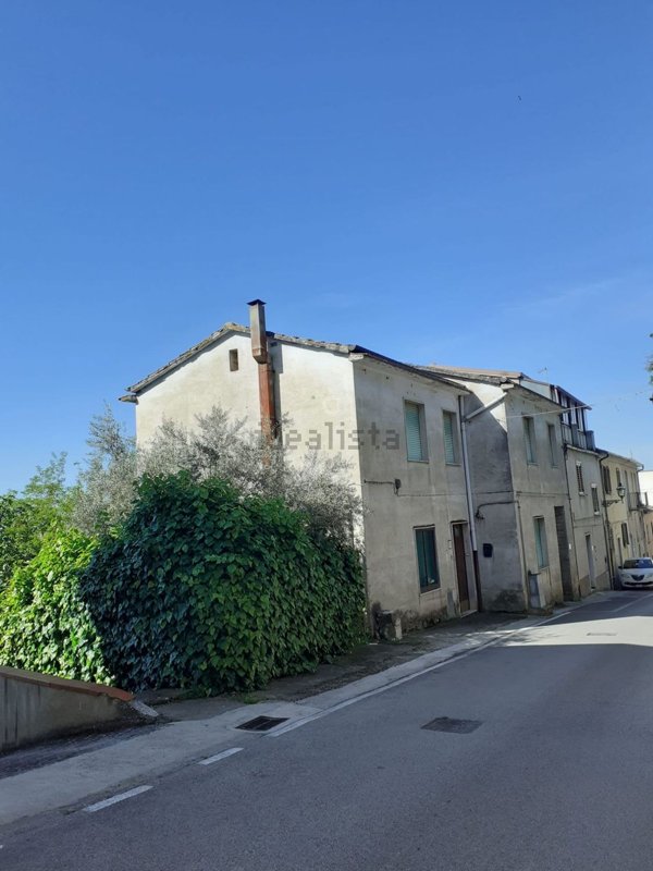 appartamento in vendita a Fragneto Monforte