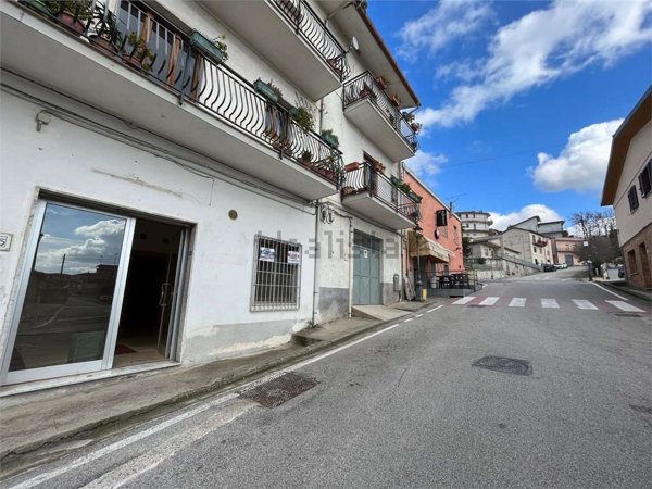 locale commerciale in vendita a Fragneto Monforte