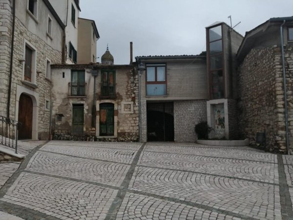casa indipendente in vendita a Fragneto Monforte