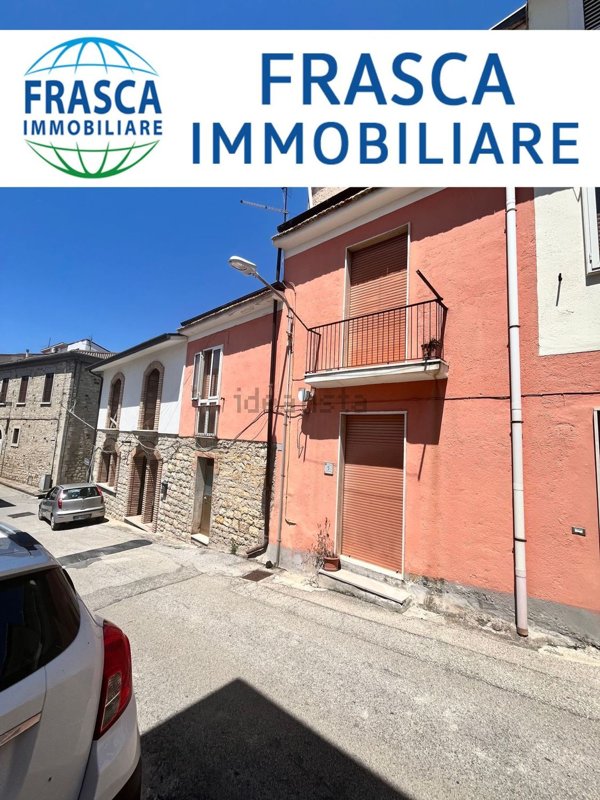 casa semindipendente in vendita a Fragneto Monforte