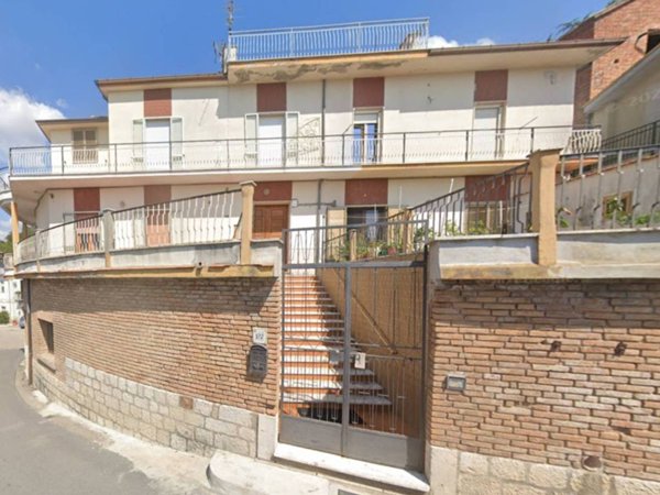 casa indipendente in vendita a Fragneto Monforte