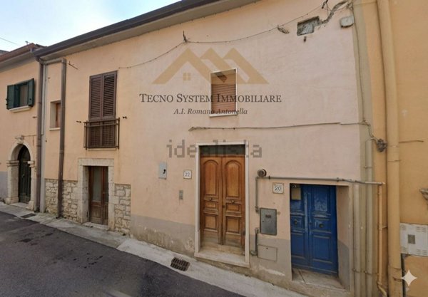 casa semindipendente in vendita a Fragneto Monforte