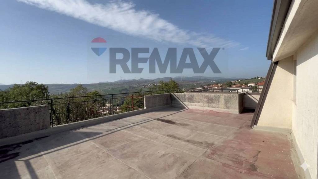 casa indipendente in vendita a Fragneto Monforte