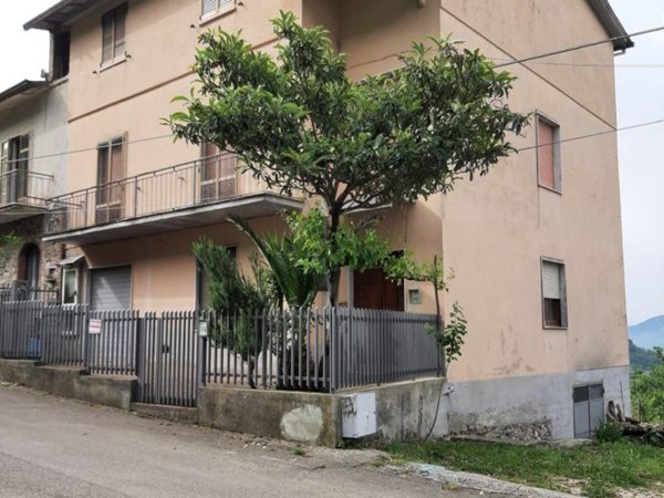 casa indipendente in vendita a Frasso Telesino
