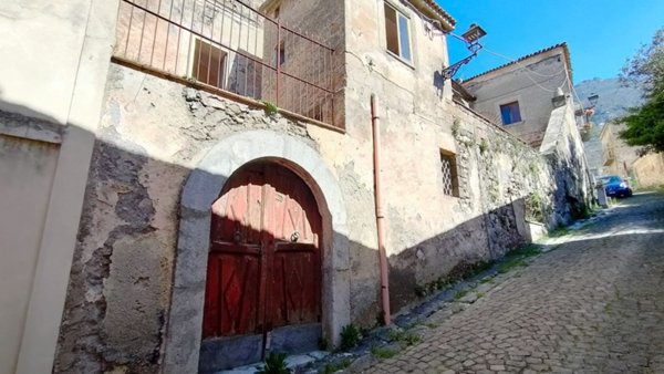 casa indipendente in vendita a Frasso Telesino