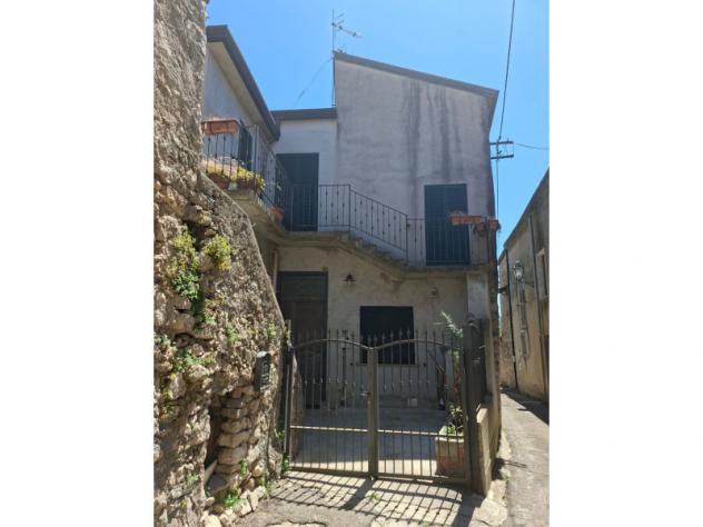 casa indipendente in vendita a Frasso Telesino