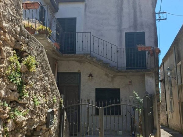 casa indipendente in vendita a Frasso Telesino