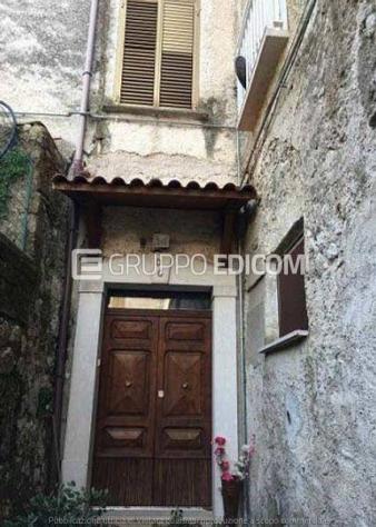 locale commerciale in vendita a Frasso Telesino