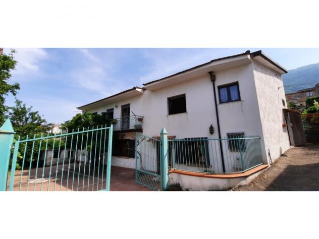 casa indipendente in vendita a Frasso Telesino