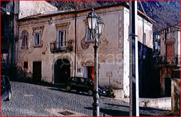 negozio in vendita a Frasso Telesino