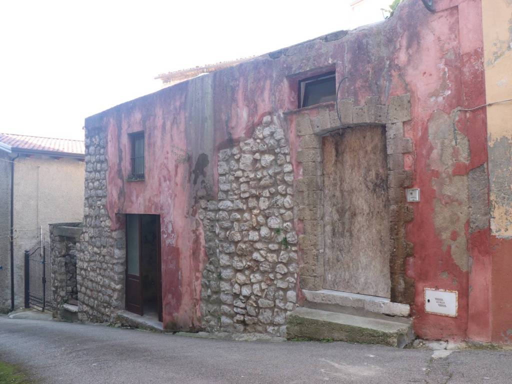 negozio in vendita a Frasso Telesino