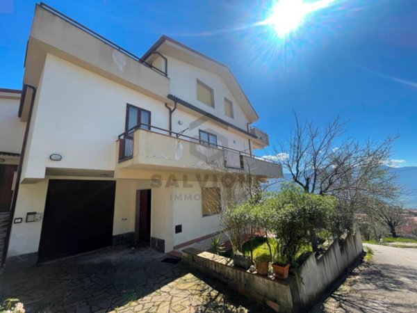 casa indipendente in vendita a Guardia Sanframondi
