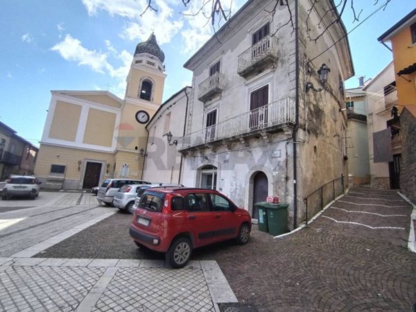 casa indipendente in vendita a Guardia Sanframondi