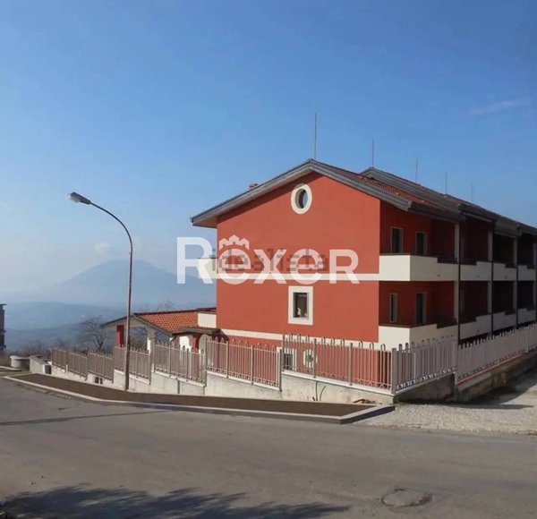 casa indipendente in vendita a Guardia Sanframondi