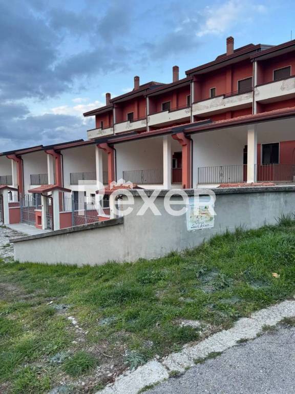 casa indipendente in vendita a Guardia Sanframondi