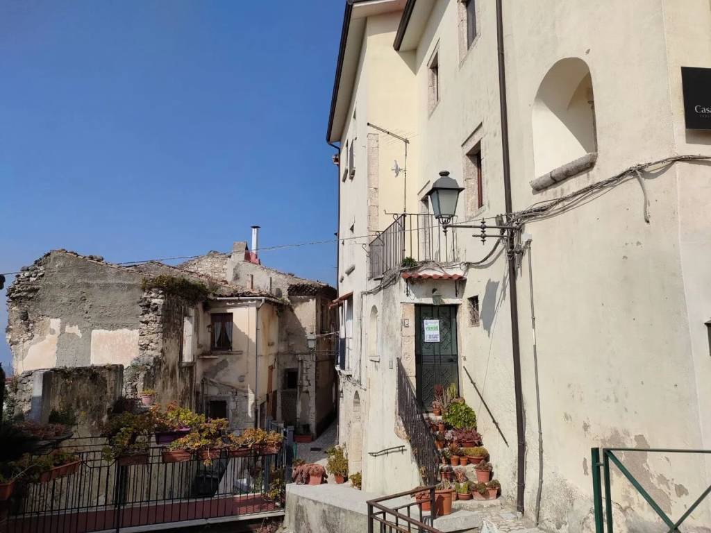 casa indipendente in vendita a Guardia Sanframondi